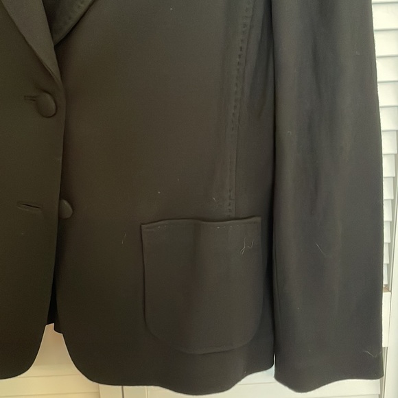 db Life brand 100% wool light weight blazer. - Picture 3 of 4